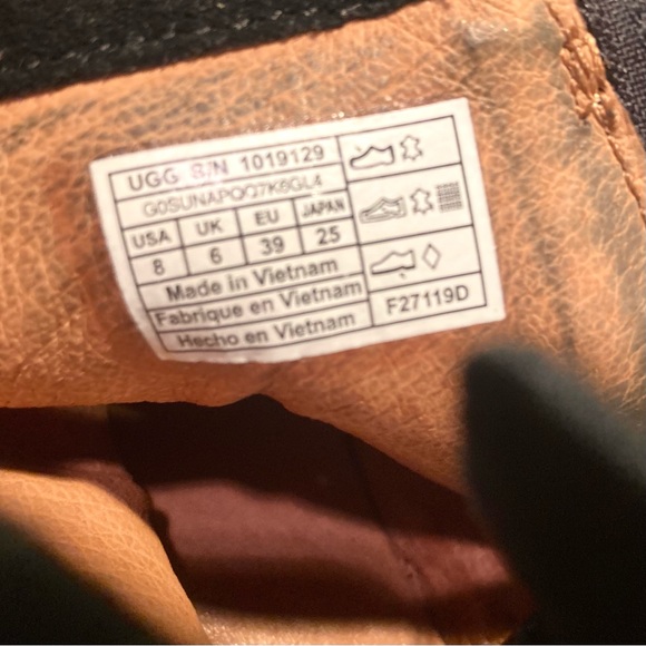 UGG Reid Black Suede Moccasin Booties Women's 8 Narrow Ankle Zip Up Boot - Picture 8 of 14